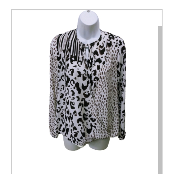 CAbi 570 Animal Skin Print Wrap Top Long Sleeve XS Blouse - Picture 3 of 11